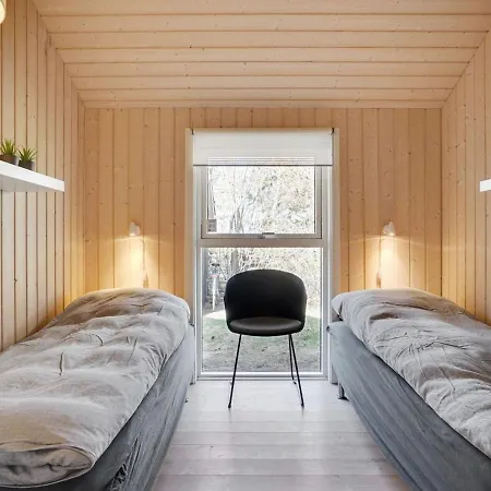 Holiday Dorotej - 500m From The Sea In Djursland And Mols By Interhome * Glesborg