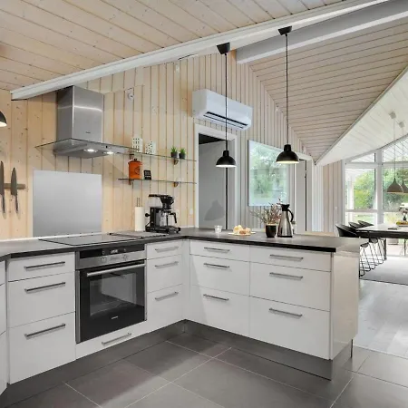 Holiday Dorotej - 500m From The Sea In Djursland And Mols By Interhome Holiday home Glesborg
