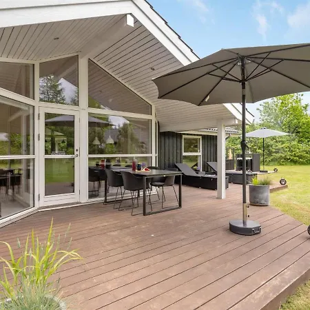 Holiday Dorotej - 500m From The Sea In Djursland And Mols By Interhome * Glesborg